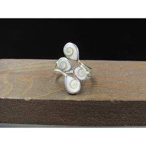 Size 8.25 Sterling Silver Fancy Swirling Shell Finger Band Ring Vintage